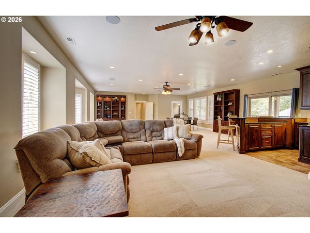 8419 Ne 154TH Cir, Battle Ground, WA 98604