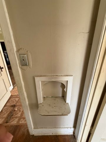 66 E ROLLINS RD, Memphis, TN 38109