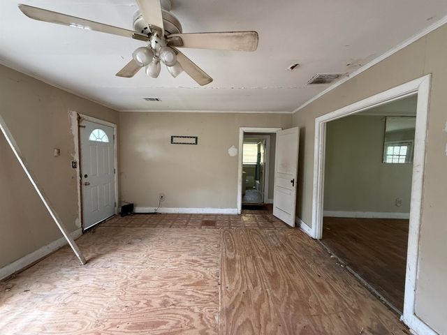 66 E ROLLINS RD, Memphis, TN 38109