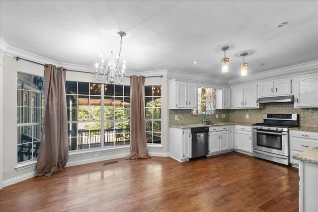 2221 Chimney Hills Drive, Soddy Daisy, TN 37379