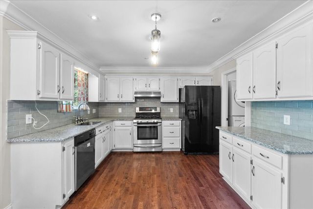 2221 Chimney Hills Drive, Soddy Daisy, TN 37379