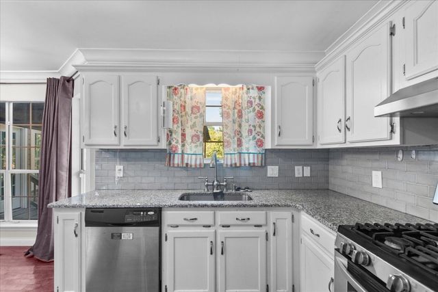 2221 Chimney Hills Drive, Soddy Daisy, TN 37379