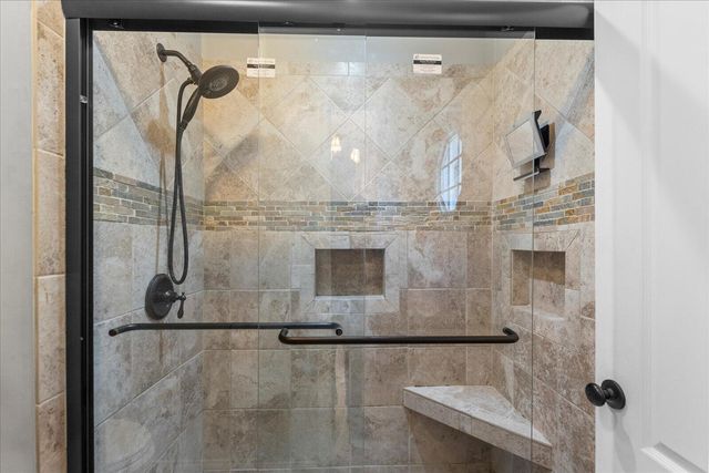 2221 Chimney Hills Drive, Soddy Daisy, TN 37379