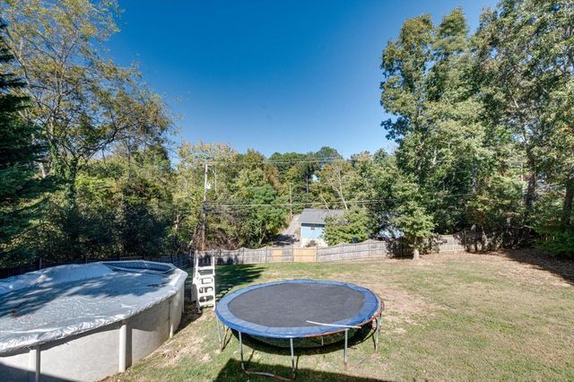 2221 Chimney Hills Drive, Soddy Daisy, TN 37379