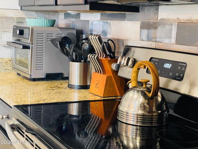 15792 BAINEBRIDGE Drive, Jacksonville, FL 32218