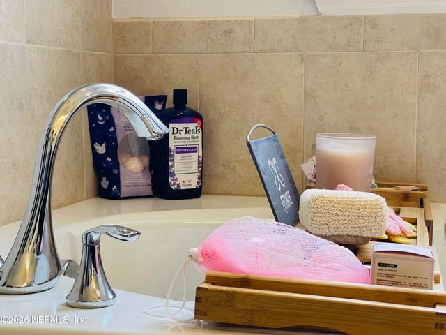 15792 BAINEBRIDGE Drive, Jacksonville, FL 32218