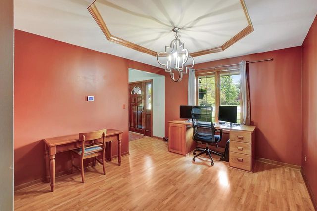 N69W28160 River Park COURT, Hartland, WI 53029