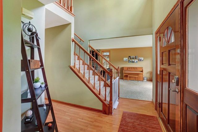 N69W28160 River Park COURT, Hartland, WI 53029