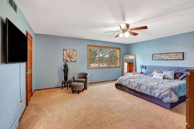 N69W28160 River Park COURT, Hartland, WI 53029