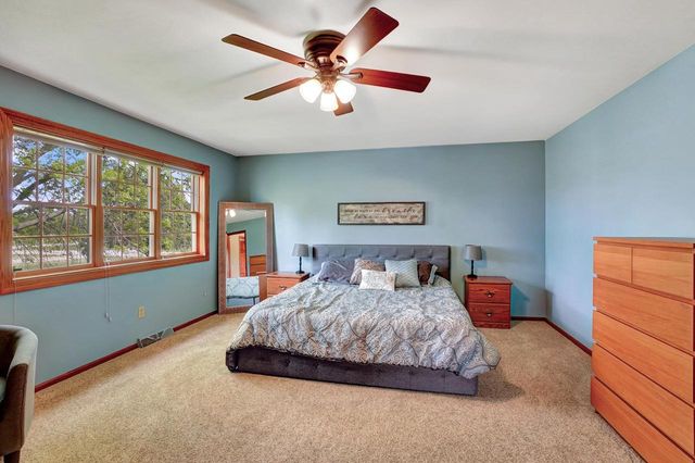 N69W28160 River Park COURT, Hartland, WI 53029