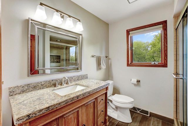 N69W28160 River Park COURT, Hartland, WI 53029