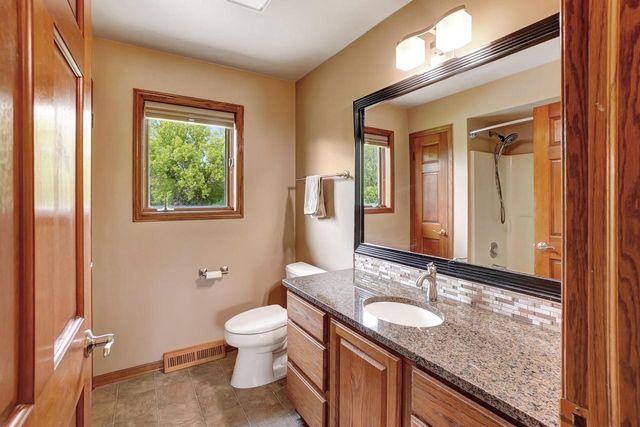 N69W28160 River Park COURT, Hartland, WI 53029
