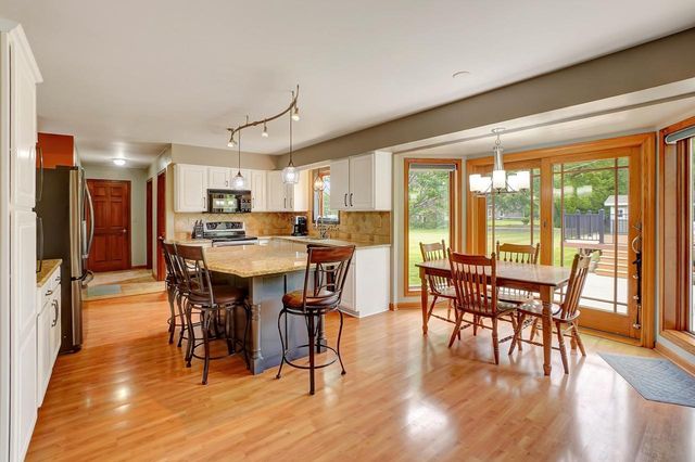 N69W28160 River Park COURT, Hartland, WI 53029
