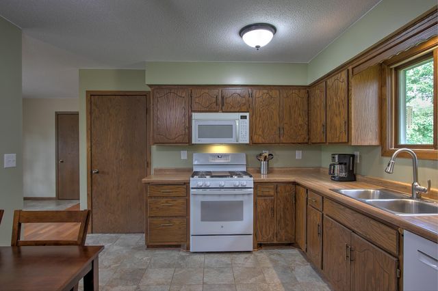 9793 301st Avenue NE, North Branch, MN 55056