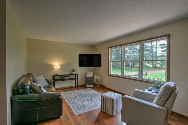 9793 301st Avenue NE, North Branch, MN 55056