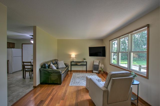 9793 301st Avenue NE, North Branch, MN 55056