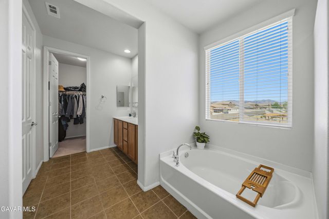 38031 Clermont Avenue, Palmdale, CA 93552