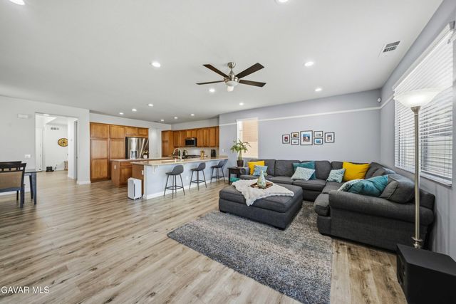 38031 Clermont Avenue, Palmdale, CA 93552