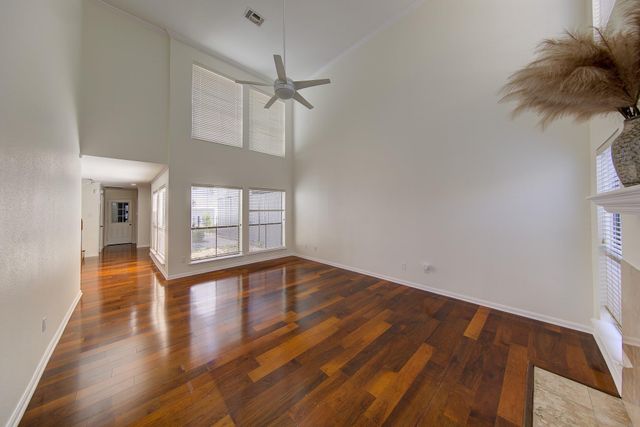 1914 Augusta Drive 25, Houston, TX 77057