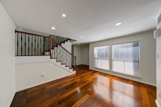1914 Augusta Drive 25, Houston, TX 77057