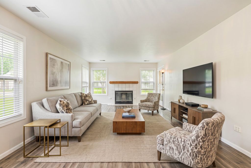 349 Sheffield Drive 349, Schaumburg, IL 60194 — photo 5
