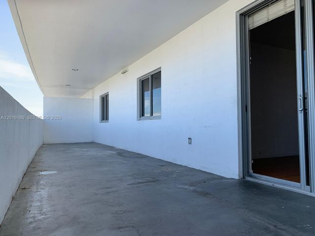 36 NW 6th Ave 1108, Miami, FL 33128