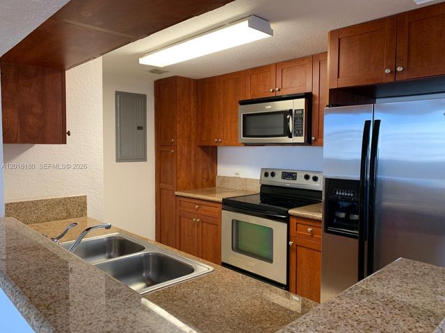 36 NW 6th Ave 1108, Miami, FL 33128