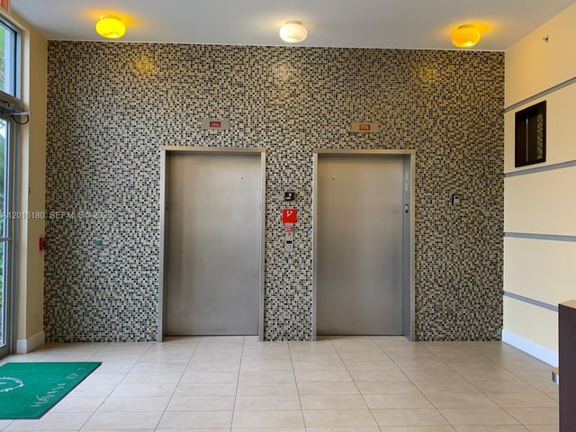 36 NW 6th Ave 1108, Miami, FL 33128