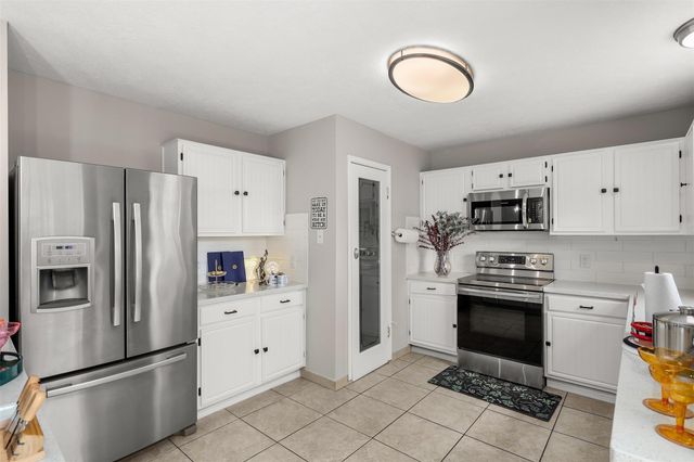 602 Oak Briar Drive, Kemah, TX 77565