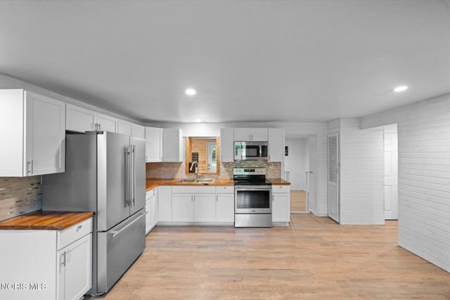 4203 County Road U4, Liberty Center, OH 43532