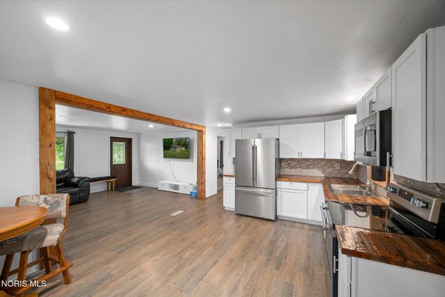 4203 County Road U4, Liberty Center, OH 43532