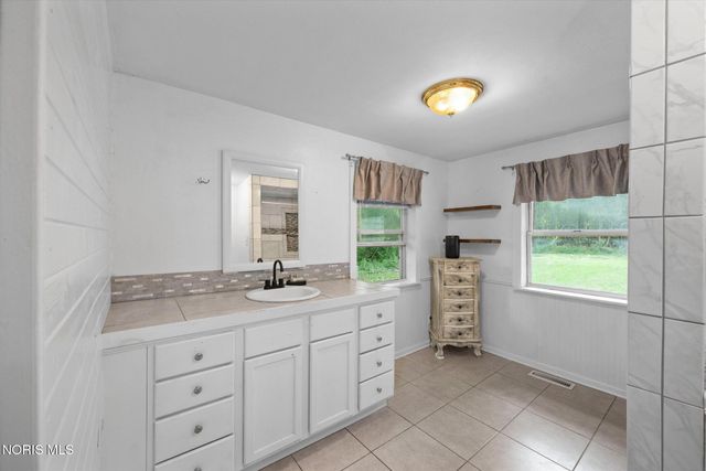 4203 County Road U4, Liberty Center, OH 43532