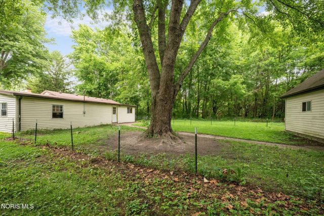 4203 County Road U4, Liberty Center, OH 43532