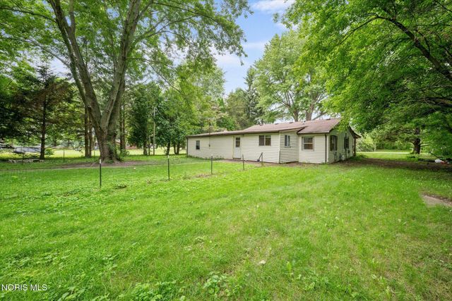 4203 County Road U4, Liberty Center, OH 43532