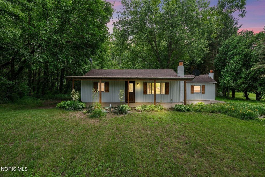 4203 County Road U4, Liberty Center, OH 43532