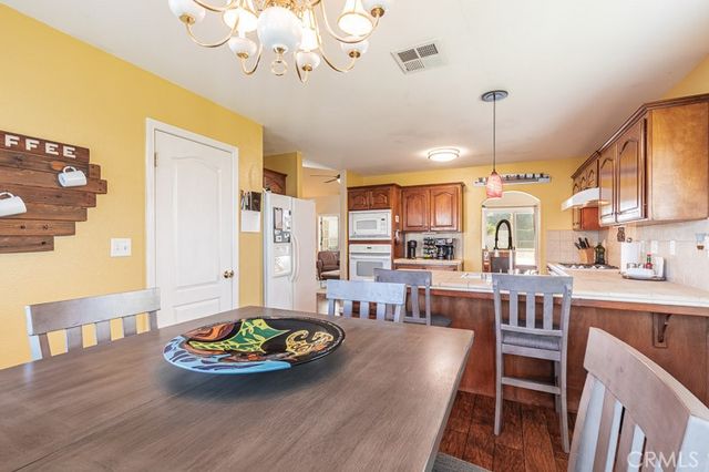 2757 E Jon, Fresno, CA 93720