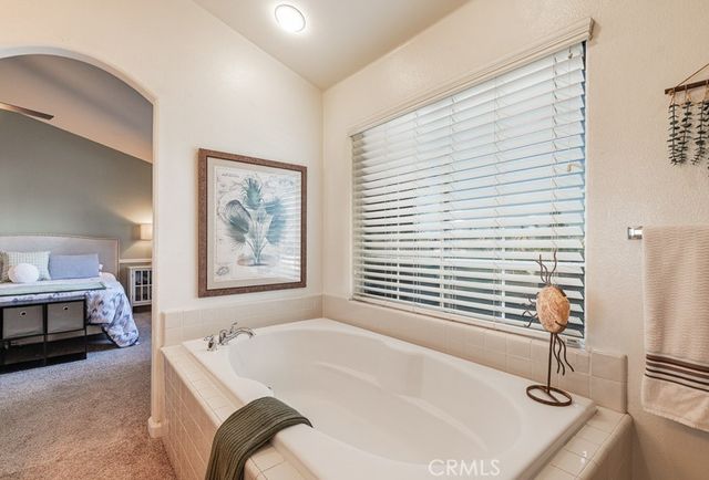 2757 E Jon, Fresno, CA 93720