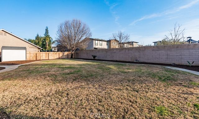 2757 E Jon, Fresno, CA 93720