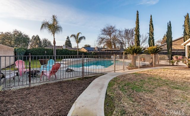 2757 E Jon, Fresno, CA 93720