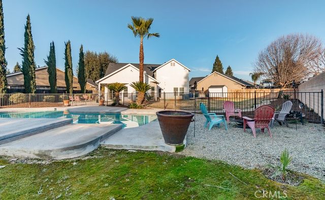 2757 E Jon, Fresno, CA 93720