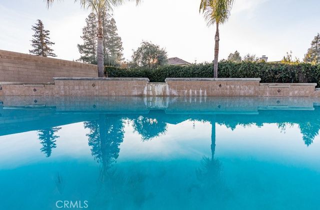 2757 E Jon, Fresno, CA 93720