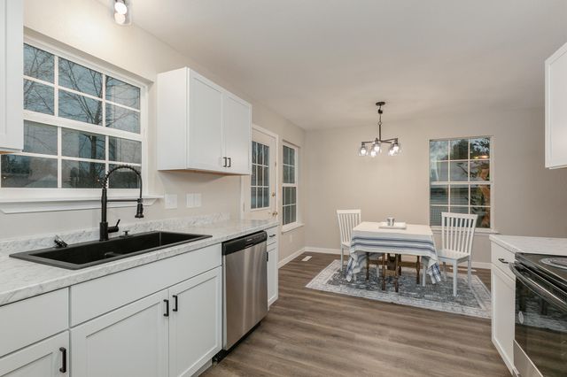 1113 N Clifton Avenue, Springfield, MO 65802