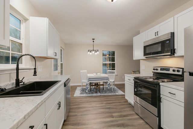 1113 N Clifton Avenue, Springfield, MO 65802