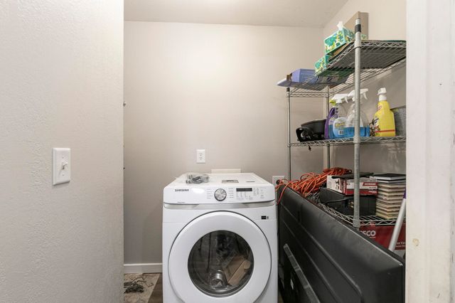 1113 N Clifton Avenue, Springfield, MO 65802