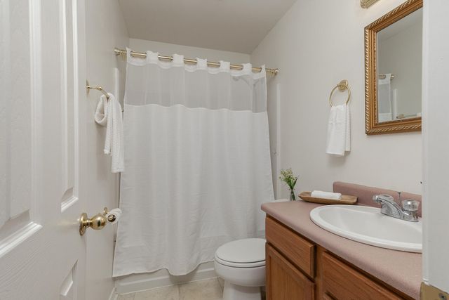 1113 N Clifton Avenue, Springfield, MO 65802