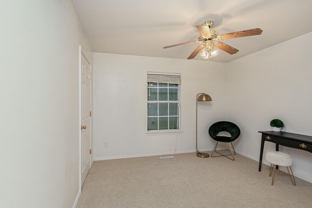 1113 N Clifton Avenue, Springfield, MO 65802