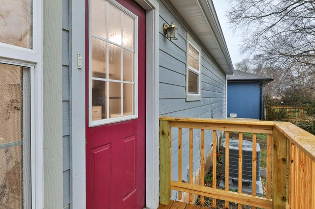 1113 N Clifton Avenue, Springfield, MO 65802