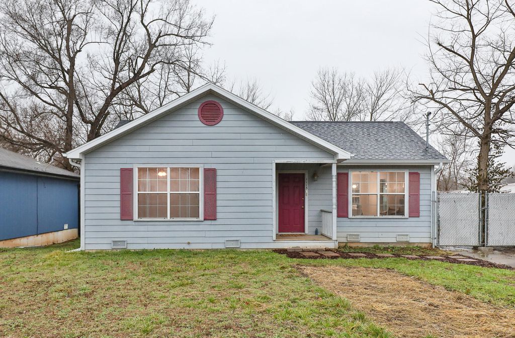 1113 N Clifton Avenue, Springfield, MO 65802