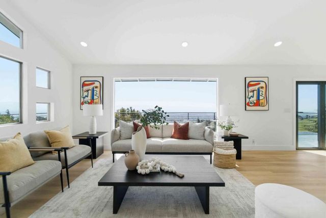 10116 Vista Valle Court, San Jose, CA 95127