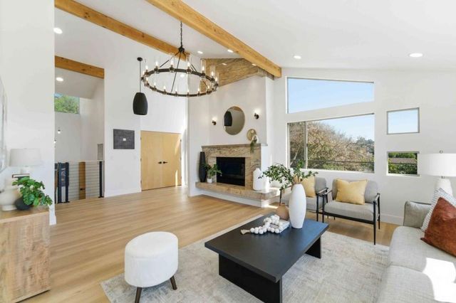 10116 Vista Valle Court, San Jose, CA 95127